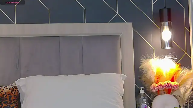 EmyLaveau online show from 01-30-25, 06:46