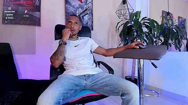 Sweet Alessandre online show from 10-22-25, 07:13