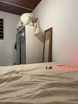 indierotic online show from 12-30-24, 04:09