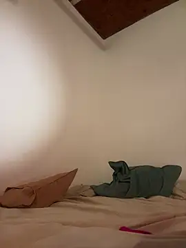 indierotic online show from 01-08-25, 04:44