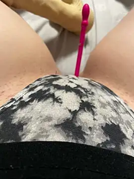 Snapshot of katcclovea chatting on 02-28-25, 03:26 katcclovea online show from 02-28-25, 03:26