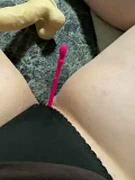 Snapshot of katcclovea chatting on 11-09-25, 04:49 katcclovea online show from 11-09-25, 04:49