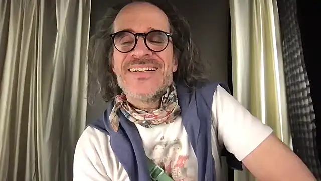 Snapshot of GioApri chatting on 01-16-26, 09:41 GioApri online show from 01-16-26, 09:41