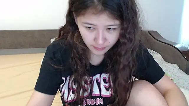 Snapshot of Riz_girl chatting on 09-21-25, 10:17 Riz girl online show from 09-21-25, 10:17