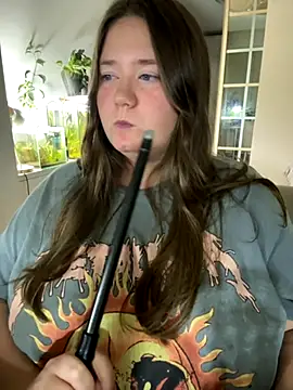 remirann  online show from 10-10-25, 05:34