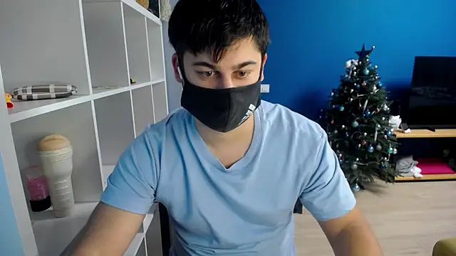 Snapshot of Tomguys chatting on 01-15-25, 07:12 Tomguys online show from 01-15-25, 07:12