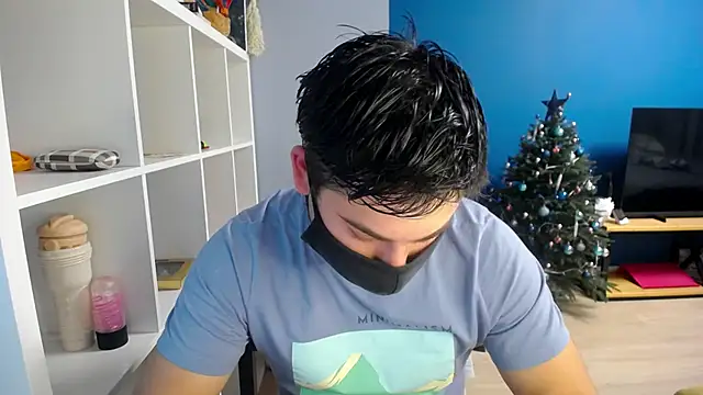 Snapshot of Tomguys chatting on 01-18-25, 03:27 Tomguys online show from 01-18-25, 03:27