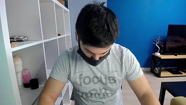 Snapshot of Tomguys chatting on 03-21-25, 03:46 Tomguys online show from 03-21-25, 03:46