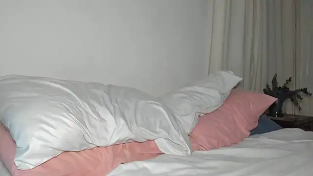 Snapshot of rosaaliiaa1 chatting on 03-05-25, 03:29 rosaaliiaa1 online show from 03-05-25, 03:29