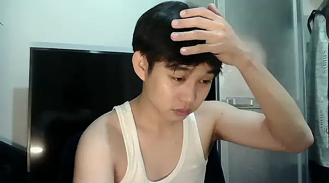 alfonsoasiancutie online show from 12-31-24, 02:19