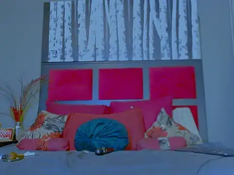 MissParis26 online show from 10-12-25, 09:14