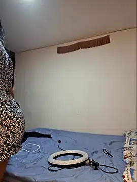 Natashariley1 online show from 12-11-24, 10:14