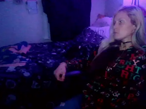 CalliiAllDayy online show from 12-21-24, 11:34