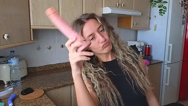 Lunamix online show from 12-18-24, 03:22