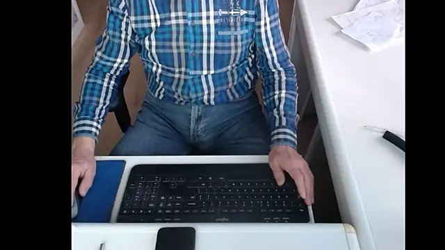 Snapshot of dutchpornking chatting on 01-21-25, 07:58 dutchpornking online show from 01-21-25, 07:58