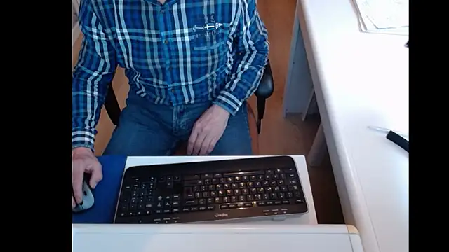 Snapshot of dutchpornking chatting on 01-21-25, 11:24 dutchpornking online show from 01-21-25, 11:24