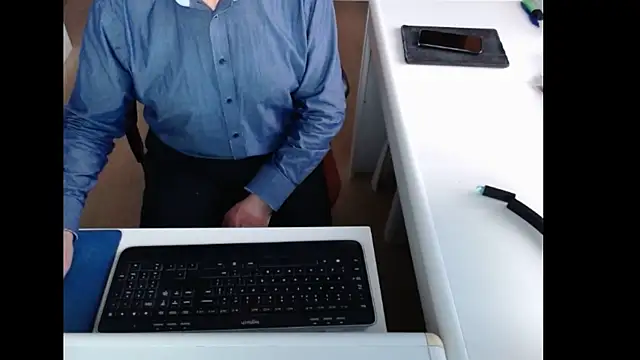 Snapshot of dutchpornking chatting on 11-22-25, 07:29 dutchpornking online show from 11-22-25, 07:29