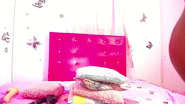 Snapshot of Naughty_choko chatting on 01-19-26, 10:41 Naughty choko online show from 01-19-26, 10:41