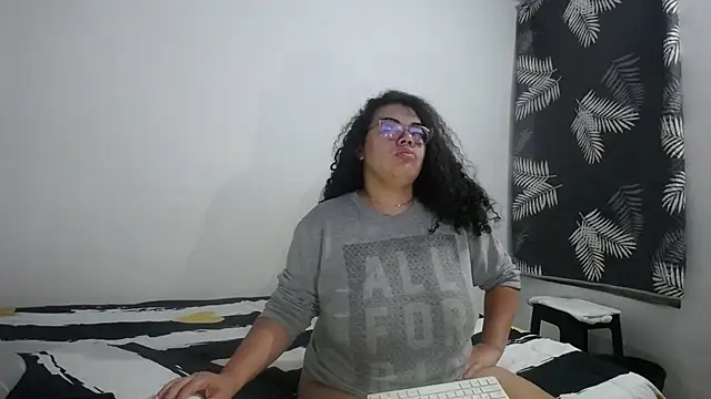 mabigomez00 online show from 04-02-26, 07:06