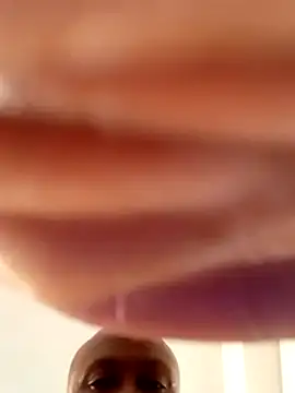 Snapshot of MissyRome chatting on 12-27-24, 02:25 MissyRome online show from 12-27-24, 02:25