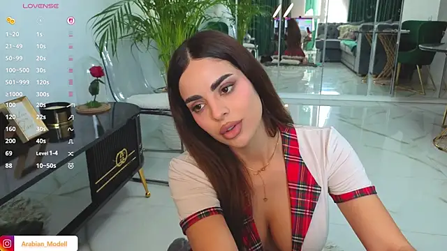 Snapshot of Arabian_beauty chatting on 09-24-25, 07:55 Arabian beauty online show from 09-24-25, 07:55