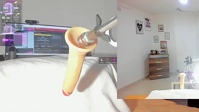 sofi velez online show from 10-19-25, 05:24