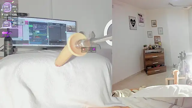 sofi velez online show from 11-16-25, 05:07