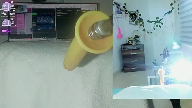 sofi velez online show from 12-19-25, 05:09