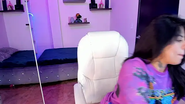 Catalinaa martinez online show from 02-03-25, 07:31