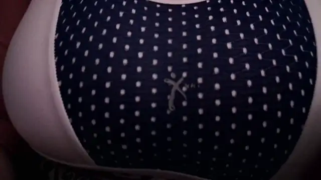 AnnyelinnaLove online show from 12-22-25, 11:35