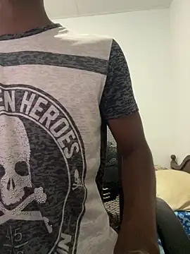 Snapshot of little-monter chatting on 03-24-26, 02:05 little-monter online show from 03-24-26, 02:05