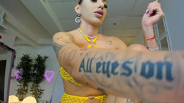 LisaAkira online show from 12-09-24, 04:15