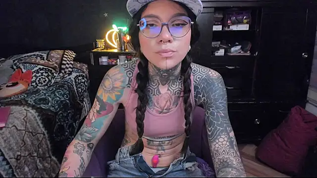 Lilmarieee online show from 02-05-25, 12:20