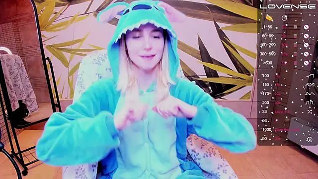 Snapshot of fleximona chatting on 10-26-25, 09:37 fleximona online show from 10-26-25, 09:37