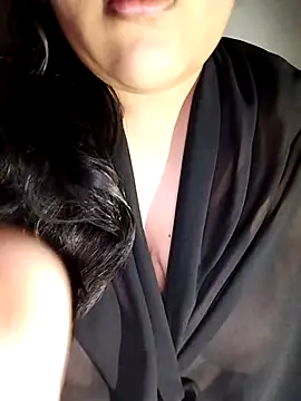 Snapshot of Annerae chatting on 10-01-25, 04:02 Annerae online show from 10-01-25, 04:02