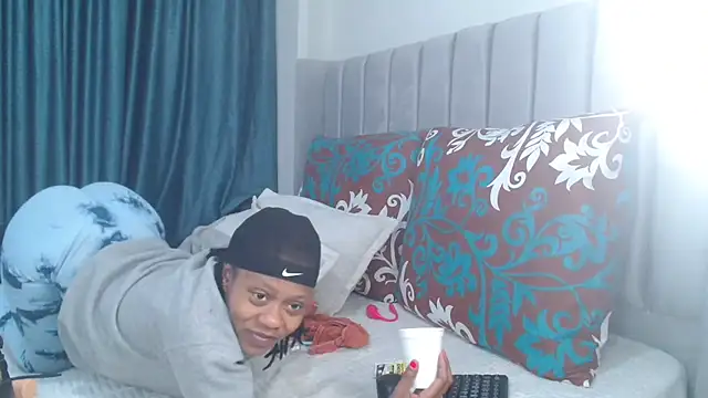 Snapshot of CummSavage chatting on 10-29-25, 04:09 CummSavage online show from 10-29-25, 04:09