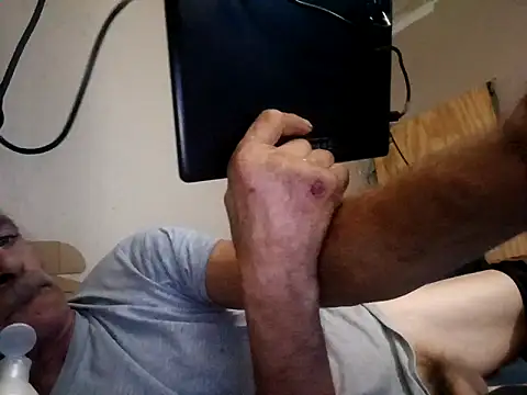 Snapshot of sausylolly chatting on 09-19-25, 08:16 sausylolly online show from 09-19-25, 08:16