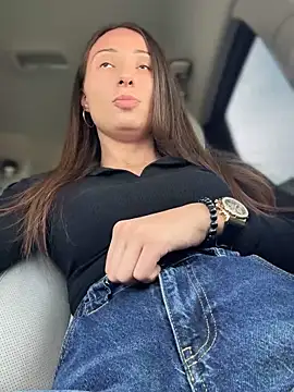 YOUR-KARINA online show from 01-16-25, 09:37