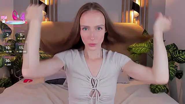 Kira Quinn online show from 10-17-25, 07:11