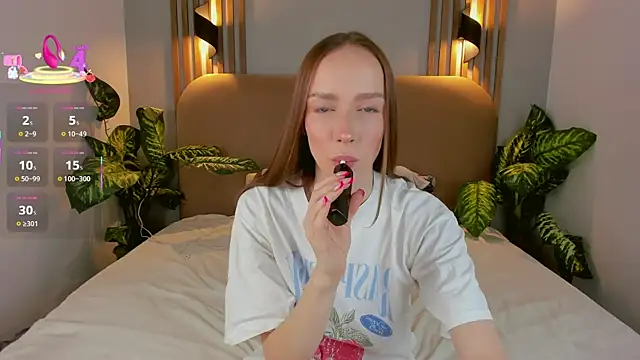 Kira Quinn online show from 11-07-25, 07:08