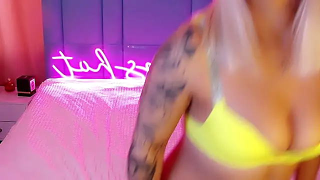 Snapshot of AllwaysHotJ chatting on 12-02-24, 06:41 AllwaysHotJ online show from 12-02-24, 06:41