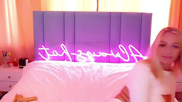 Snapshot of AllwaysHotJ chatting on 12-16-24, 05:49 AllwaysHotJ online show from 12-16-24, 05:49