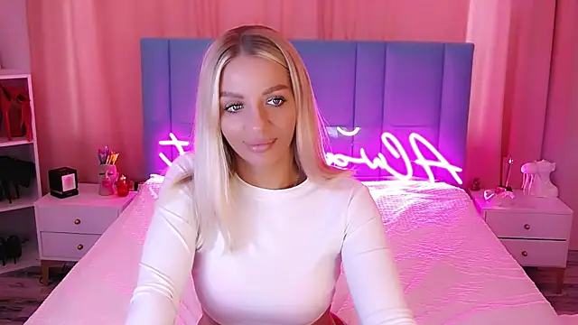 Snapshot of AllwaysHotJ chatting on 01-08-25, 04:34 AllwaysHotJ online show from 01-08-25, 04:34