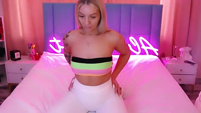 Snapshot of AllwaysHotJ chatting on 01-10-25, 05:47 AllwaysHotJ online show from 01-10-25, 05:47