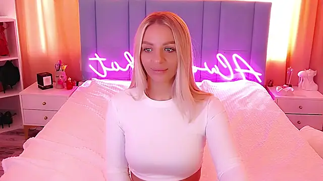 Snapshot of AllwaysHotJ chatting on 01-15-25, 05:29 AllwaysHotJ online show from 01-15-25, 05:29