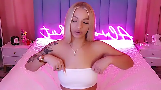 Snapshot of AllwaysHotJ chatting on 01-23-25, 02:44 AllwaysHotJ online show from 01-23-25, 02:44