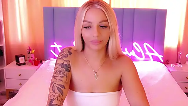 Snapshot of AllwaysHotJ chatting on 01-23-25, 06:17 AllwaysHotJ online show from 01-23-25, 06:17