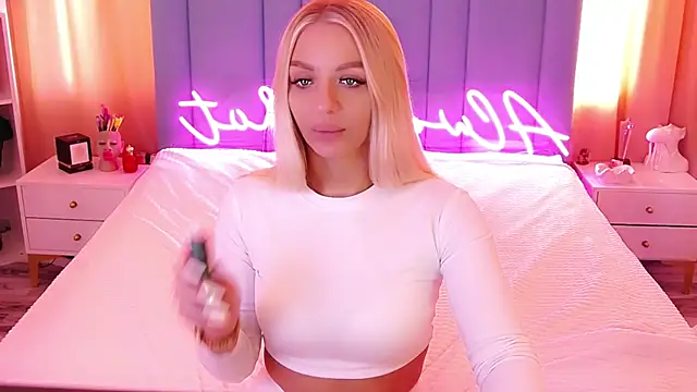 Snapshot of AllwaysHotJ chatting on 01-24-25, 05:53 AllwaysHotJ online show from 01-24-25, 05:53