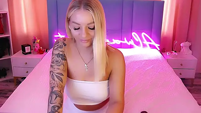 Snapshot of AllwaysHotJ chatting on 03-06-25, 03:13 AllwaysHotJ online show from 03-06-25, 03:13