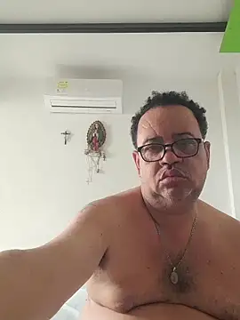 Snapshot of djtomxxx2777 chatting on 10-30-25, 02:07 djtomxxx2777 online show from 10-30-25, 02:07